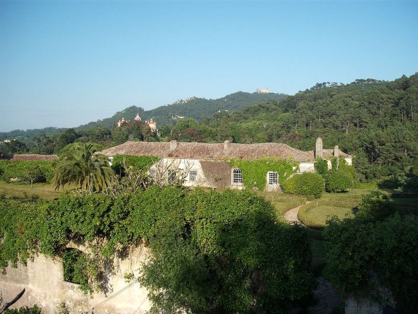 https://mdw-travel-data-us-east-1.s3.amazonaws.com/img/country/Portugal/Quinta-da-Capela/img_01.jpg