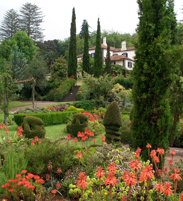 https://mdw-travel-data-us-east-1.s3.amazonaws.com/img/country/Portugal/Quinta-do-Palheiro-Ferreiro/img_01.jpg