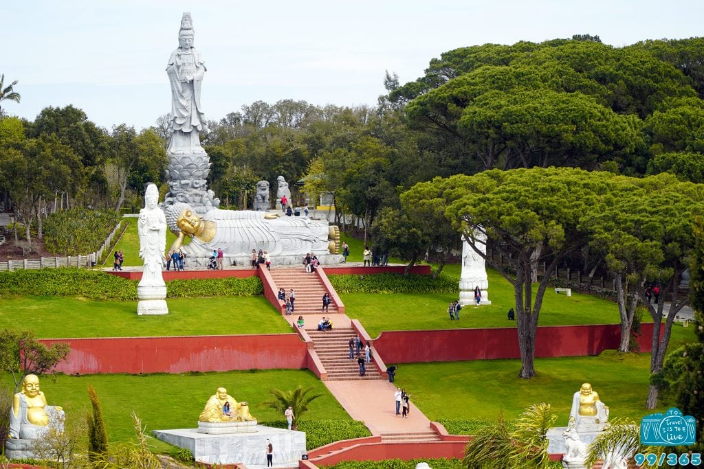 https://mdw-travel-data-us-east-1.s3.amazonaws.com/img/country/Portugal/Quinta-dos-Loridos-Buddha-Eden/img_01.jpg
