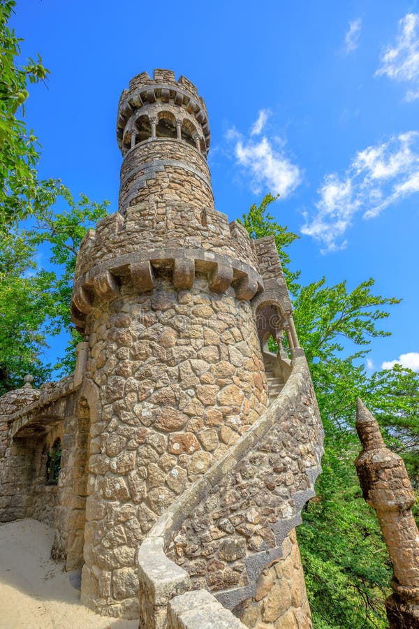 https://mdw-travel-data-us-east-1.s3.amazonaws.com/img/country/Portugal/Regaleira-Tower/img_02.jpg
