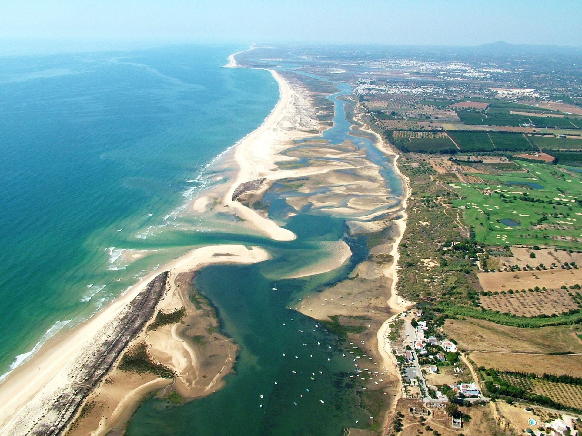 https://mdw-travel-data-us-east-1.s3.amazonaws.com/img/country/Portugal/Ria-Formosa-Natural-Park/img_00.jpg