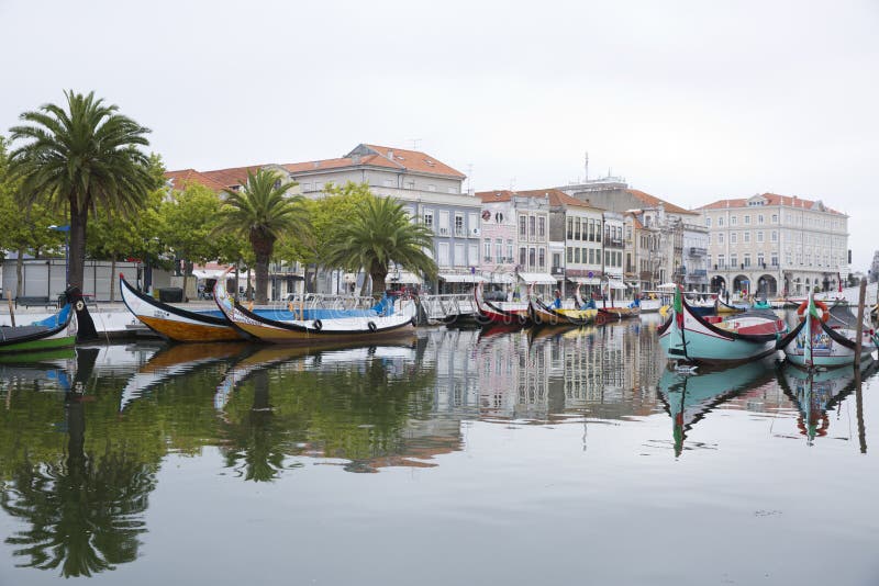 https://mdw-travel-data-us-east-1.s3.amazonaws.com/img/country/Portugal/Salt-Pans-of-Aveiro/img_03.jpg