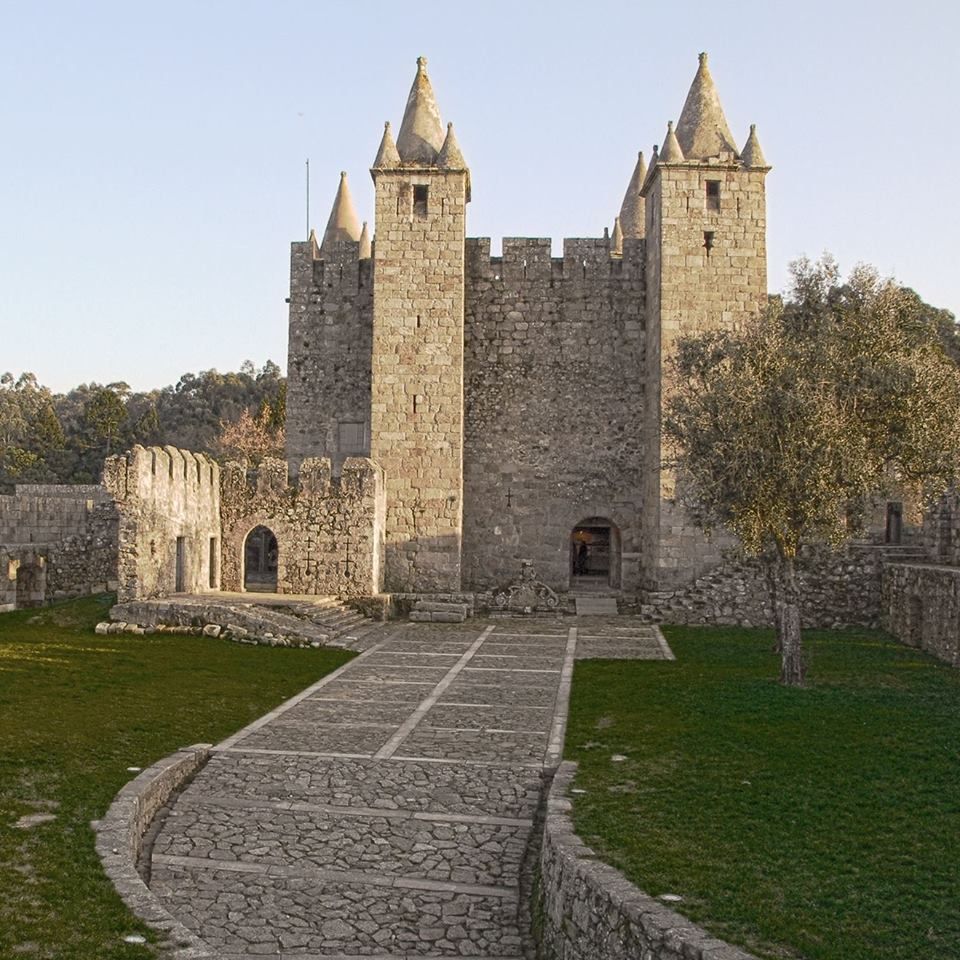 https://mdw-travel-data-us-east-1.s3.amazonaws.com/img/country/Portugal/Santa-Maria-da-Feira/img_02.jpg