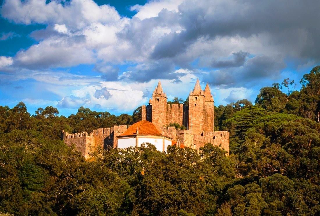 https://mdw-travel-data-us-east-1.s3.amazonaws.com/img/country/Portugal/Santa-Maria-da-Feira/img_03.jpg