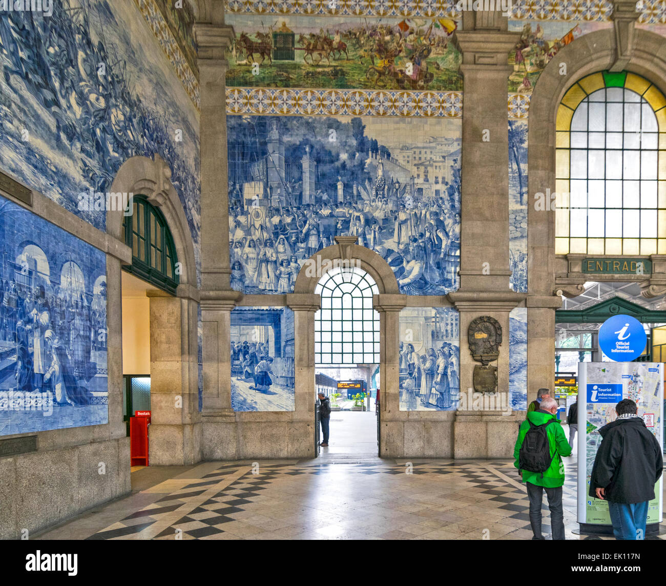 https://mdw-travel-data-us-east-1.s3.amazonaws.com/img/country/Portugal/Sao-Bento-Train-Station/img_03.jpg
