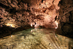 https://mdw-travel-data-us-east-1.s3.amazonaws.com/img/country/Portugal/Sao-Vicente-Caves/img_02.jpg