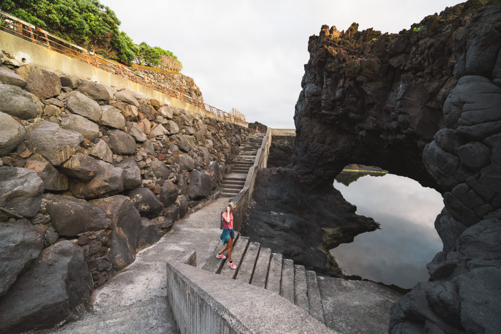 https://mdw-travel-data-us-east-1.s3.amazonaws.com/img/country/Portugal/Seixal-Natural-Pools/img_00.jpg