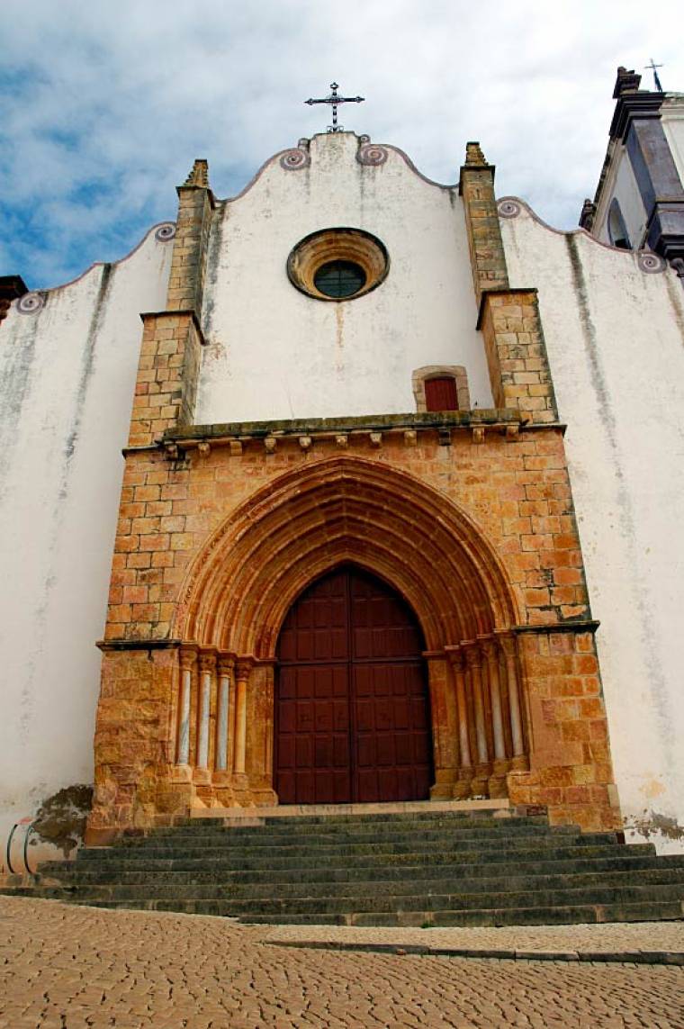 https://mdw-travel-data-us-east-1.s3.amazonaws.com/img/country/Portugal/Silves-Cathedral/img_04.jpg
