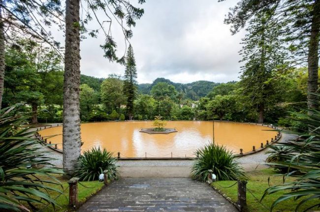 https://mdw-travel-data-us-east-1.s3.amazonaws.com/img/country/Portugal/Terra-Nostra-Garden/img_00.jpg