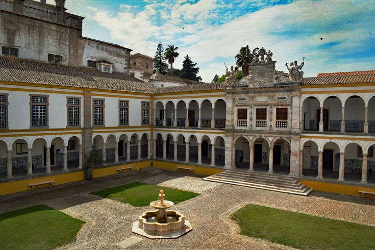 https://mdw-travel-data-us-east-1.s3.amazonaws.com/img/country/Portugal/University-of-Evora/img_03.jpg