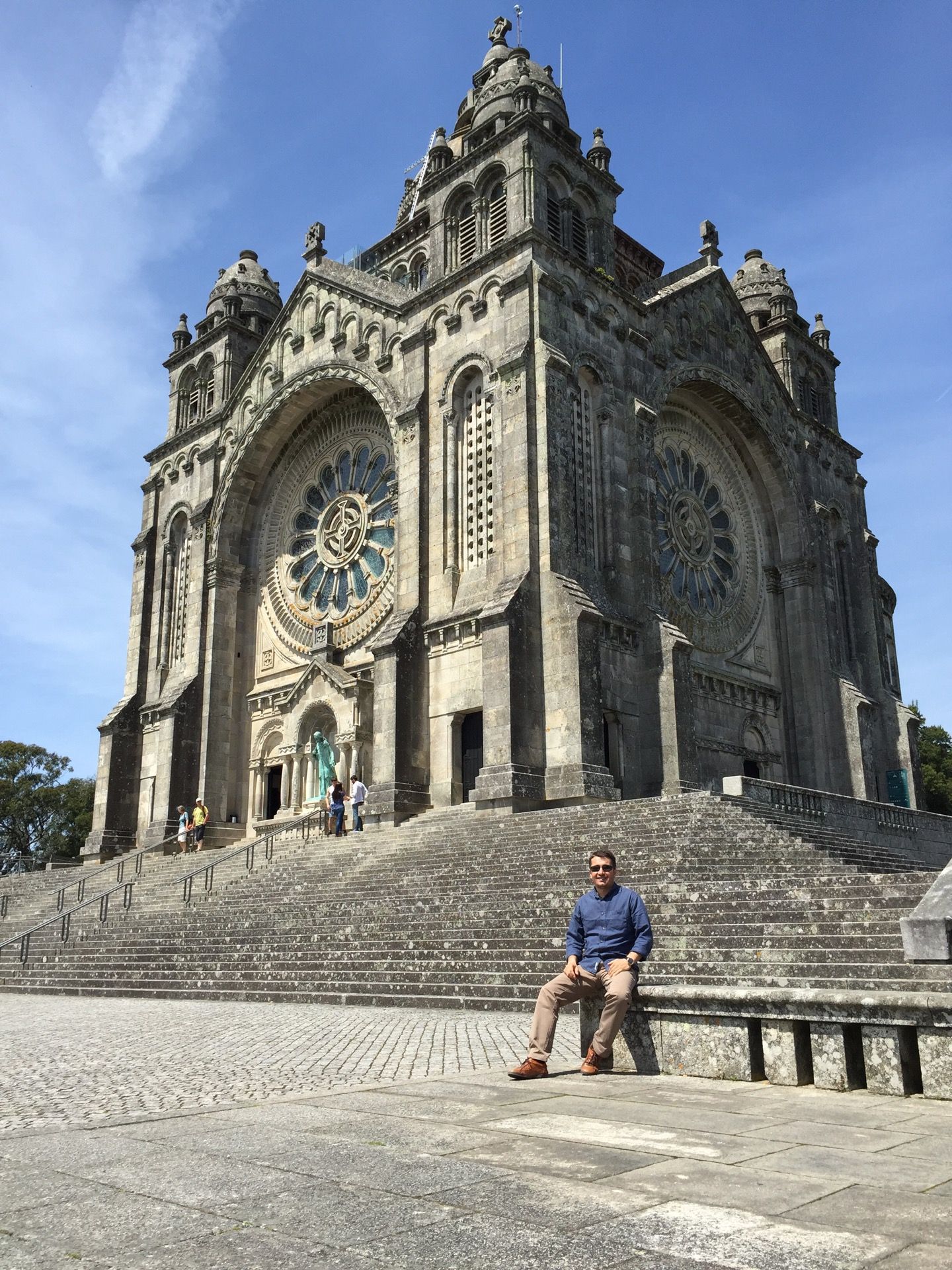 https://mdw-travel-data-us-east-1.s3.amazonaws.com/img/country/Portugal/Viana-do-Castelo-City-Hall/img_01.jpg