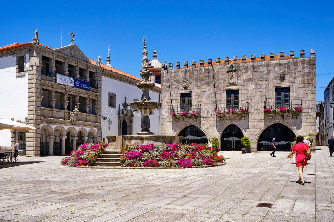 https://mdw-travel-data-us-east-1.s3.amazonaws.com/img/country/Portugal/Viana-do-Castelo-City-Hall/img_03.jpg