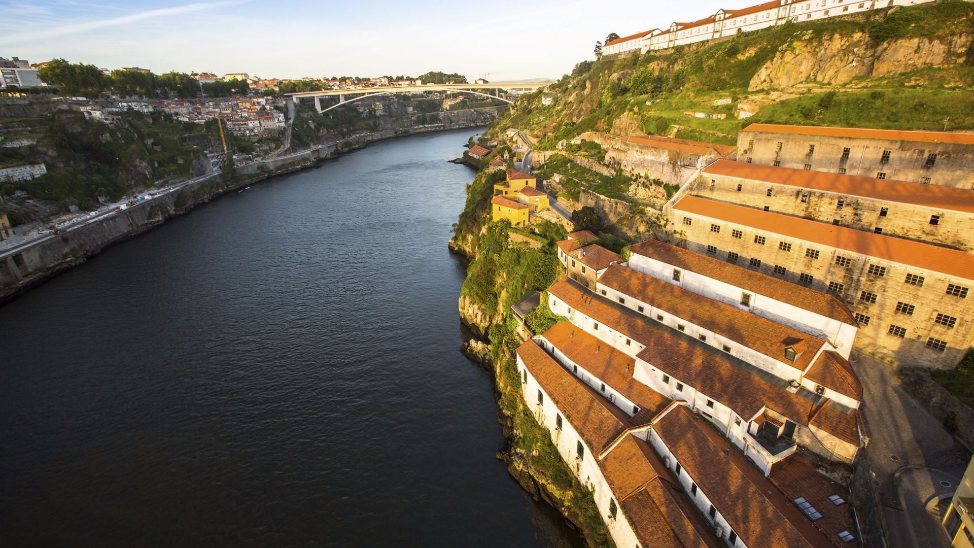 https://mdw-travel-data-us-east-1.s3.amazonaws.com/img/country/Portugal/Vila-Nova-de-Gaia/img_03.jpg