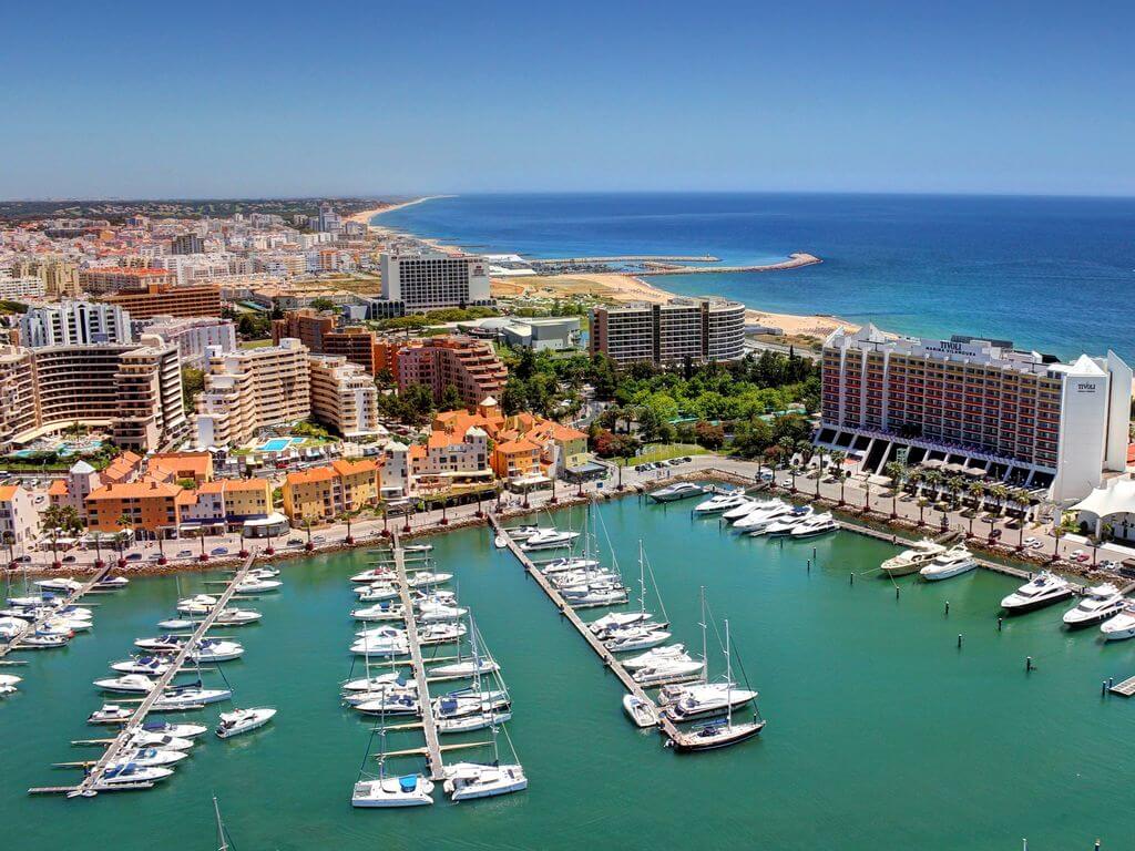 https://mdw-travel-data-us-east-1.s3.amazonaws.com/img/country/Portugal/Vilamoura-Golf-Courses/img_00.jpg