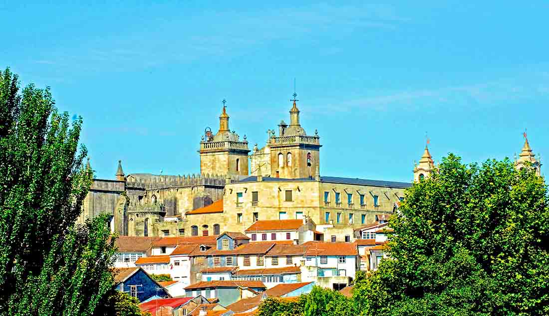 https://mdw-travel-data-us-east-1.s3.amazonaws.com/img/country/Portugal/Viseu-City-Park/img_01.jpg