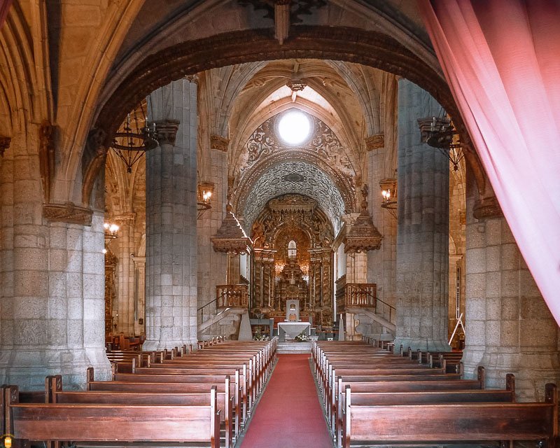https://mdw-travel-data-us-east-1.s3.amazonaws.com/img/country/Portugal/Viseu-Misericordia-Church/img_02.jpg