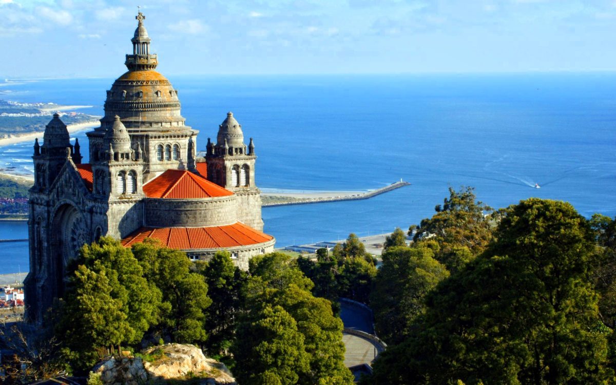https://mdw-travel-data-us-east-1.s3.amazonaws.com/img/country/Portugal/Zona-Ribeirinha-de-Viana-do-Castelo/img_02.jpg