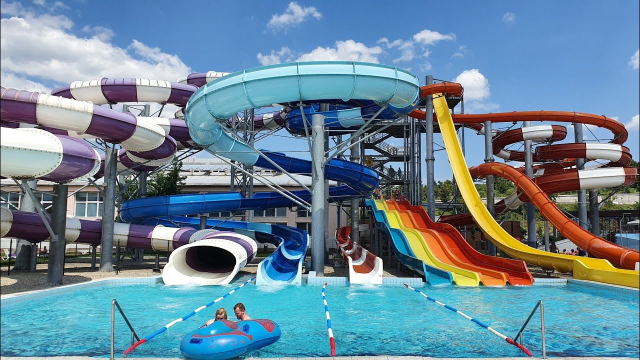 https://mdw-travel-data-us-east-1.s3.amazonaws.com/img/country/Romania/Aquapark-Nymphaea/img_00.jpg
