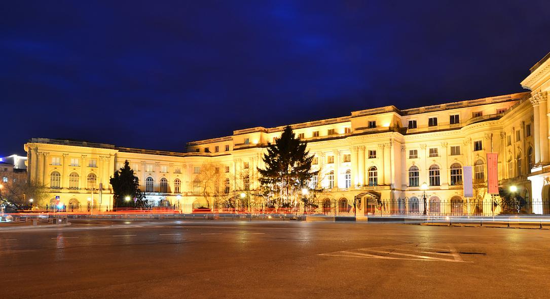 https://mdw-travel-data-us-east-1.s3.amazonaws.com/img/country/Romania/Art-Museum/img_00.jpg