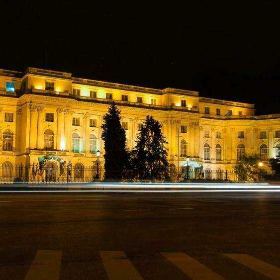 https://mdw-travel-data-us-east-1.s3.amazonaws.com/img/country/Romania/Art-Museum/img_03.jpg