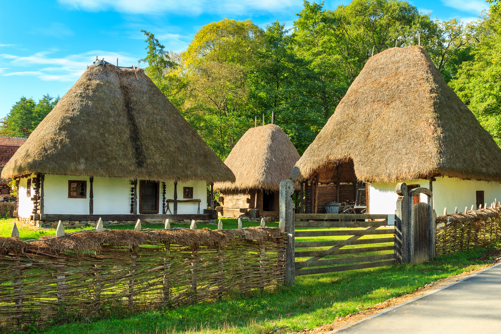 https://mdw-travel-data-us-east-1.s3.amazonaws.com/img/country/Romania/Astra-Museum/img_00.jpg