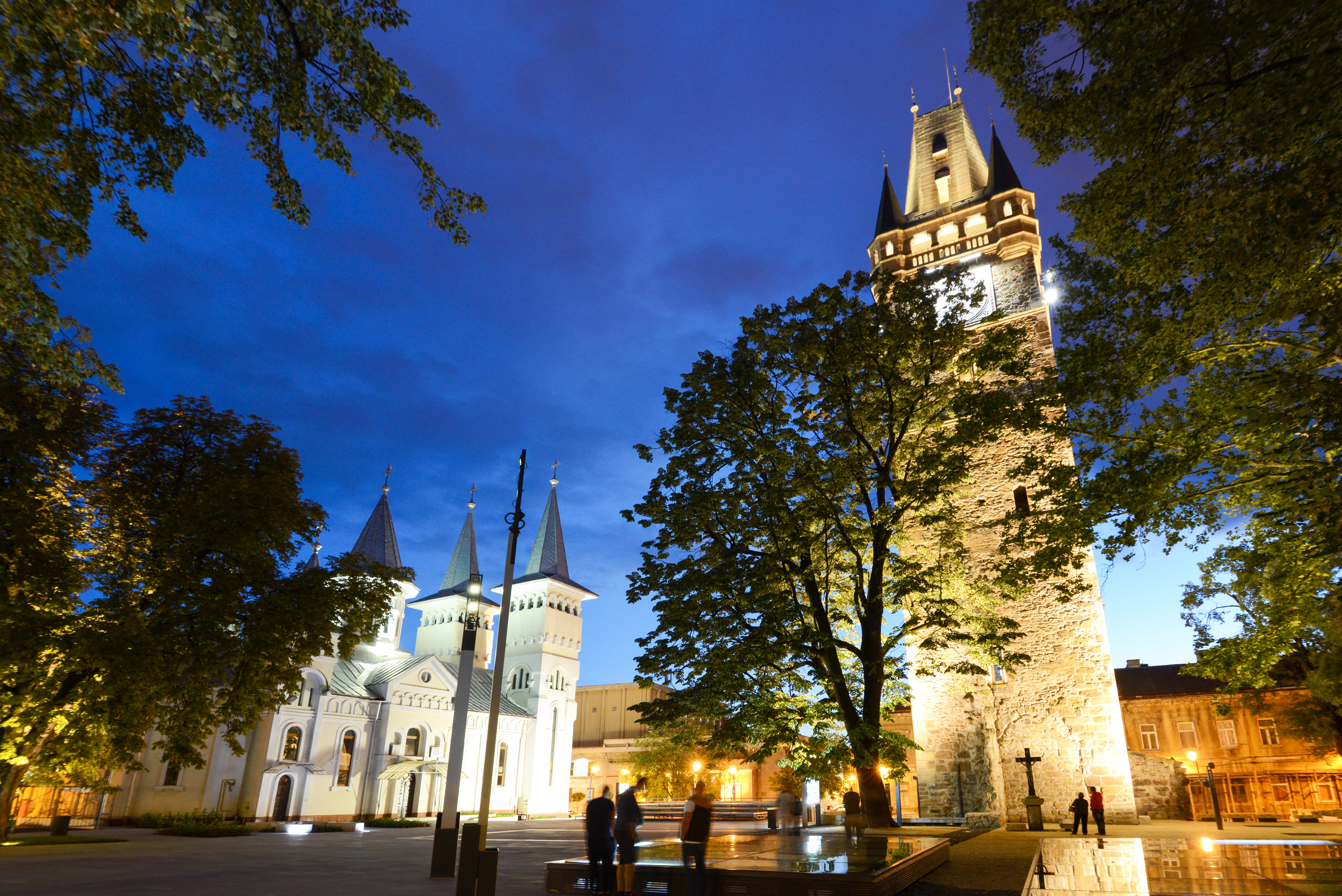 https://mdw-travel-data-us-east-1.s3.amazonaws.com/img/country/Romania/Baia-Mare-Central-Park/img_02.jpg