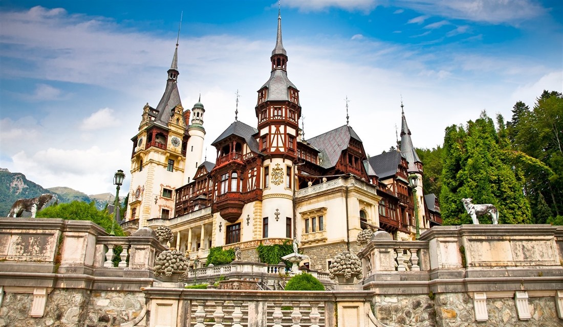 https://mdw-travel-data-us-east-1.s3.amazonaws.com/img/country/Romania/Bargau-Valley/img_02.jpg