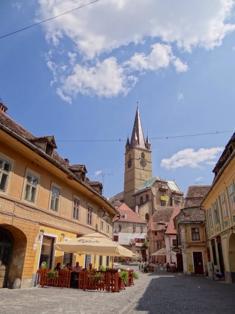 https://mdw-travel-data-us-east-1.s3.amazonaws.com/img/country/Romania/Bargau-Valley/img_04.jpg