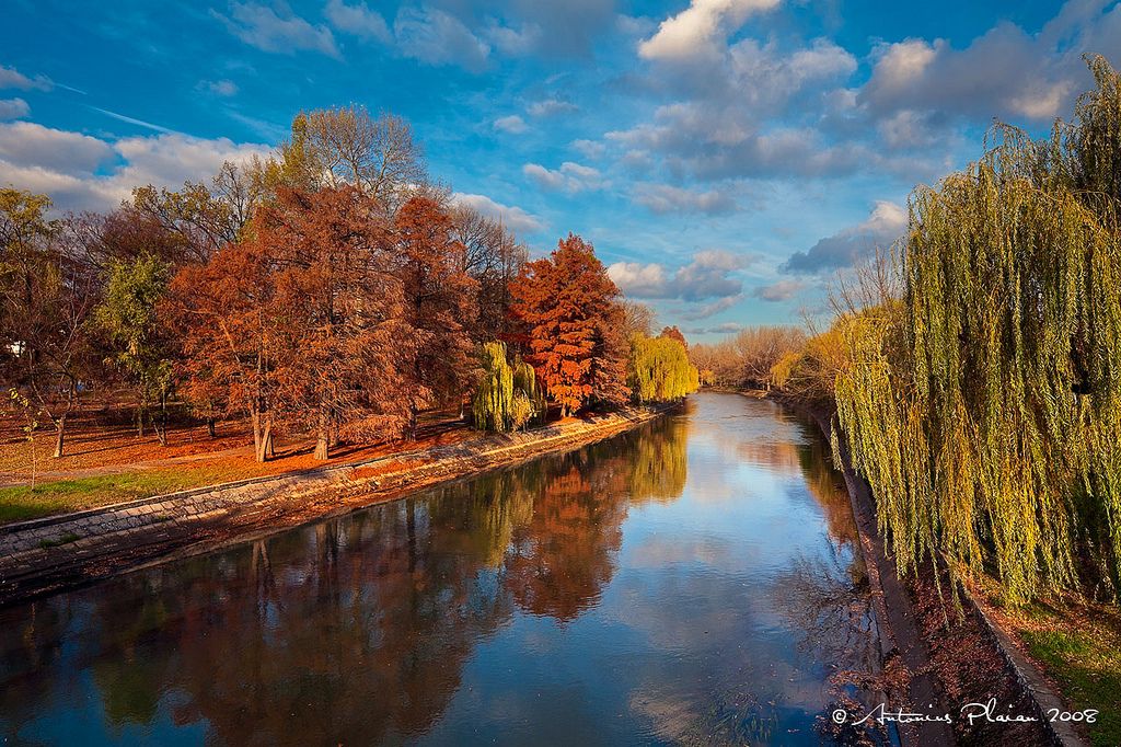 https://mdw-travel-data-us-east-1.s3.amazonaws.com/img/country/Romania/Bega-Canal/img_00.jpg