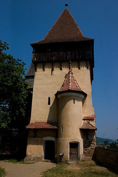 https://mdw-travel-data-us-east-1.s3.amazonaws.com/img/country/Romania/Biertan-Fortified-Church/img_04.jpg