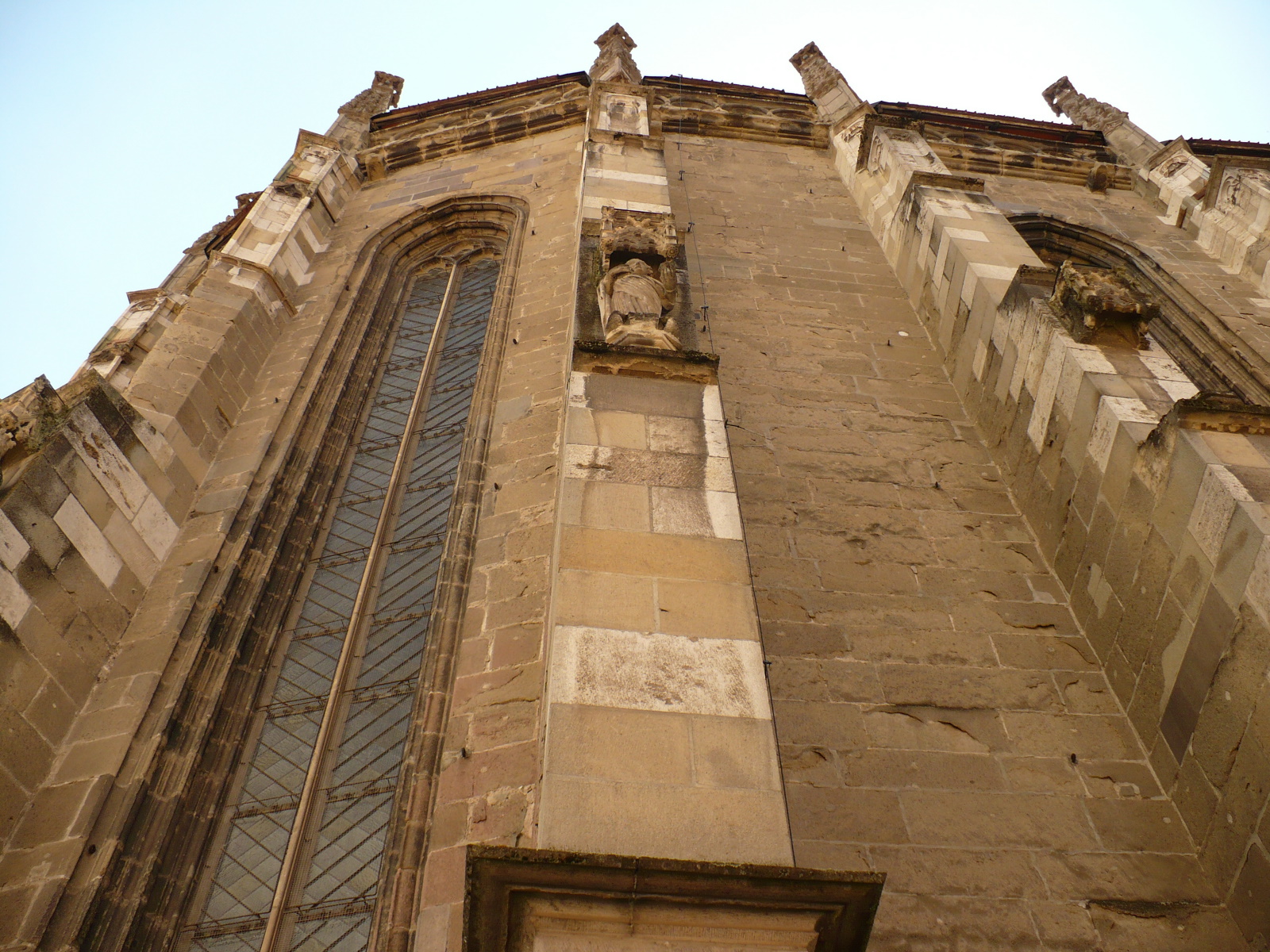 https://mdw-travel-data-us-east-1.s3.amazonaws.com/img/country/Romania/Black-Church-Museum/img_01.jpg