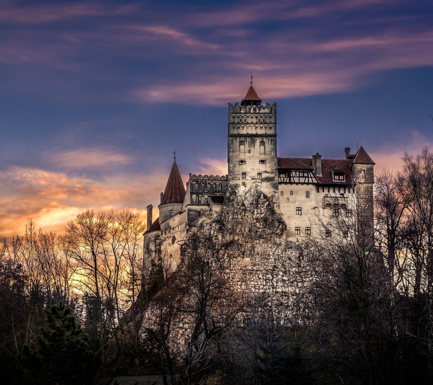 https://mdw-travel-data-us-east-1.s3.amazonaws.com/img/country/Romania/Bran-Castle/img_02.jpg