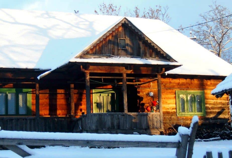 https://mdw-travel-data-us-east-1.s3.amazonaws.com/img/country/Romania/Breb-Village/img_01.jpg