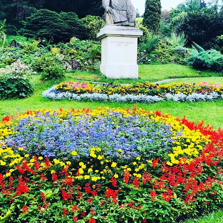 https://mdw-travel-data-us-east-1.s3.amazonaws.com/img/country/Romania/Cluj-Napoca-Botanical-Garden/img_01.jpg