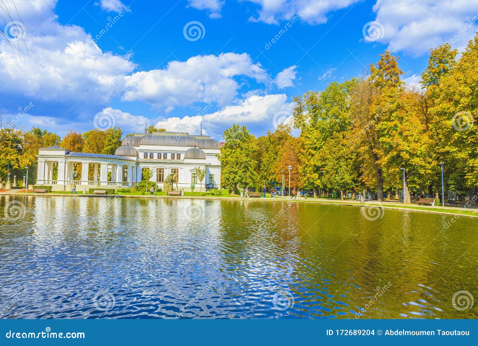 https://mdw-travel-data-us-east-1.s3.amazonaws.com/img/country/Romania/Cluj-Napoca-Central-Park/img_02.jpg