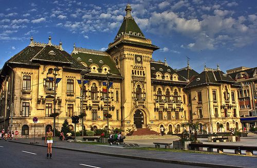 https://mdw-travel-data-us-east-1.s3.amazonaws.com/img/country/Romania/Craiova-Old-Town/img_02.jpg