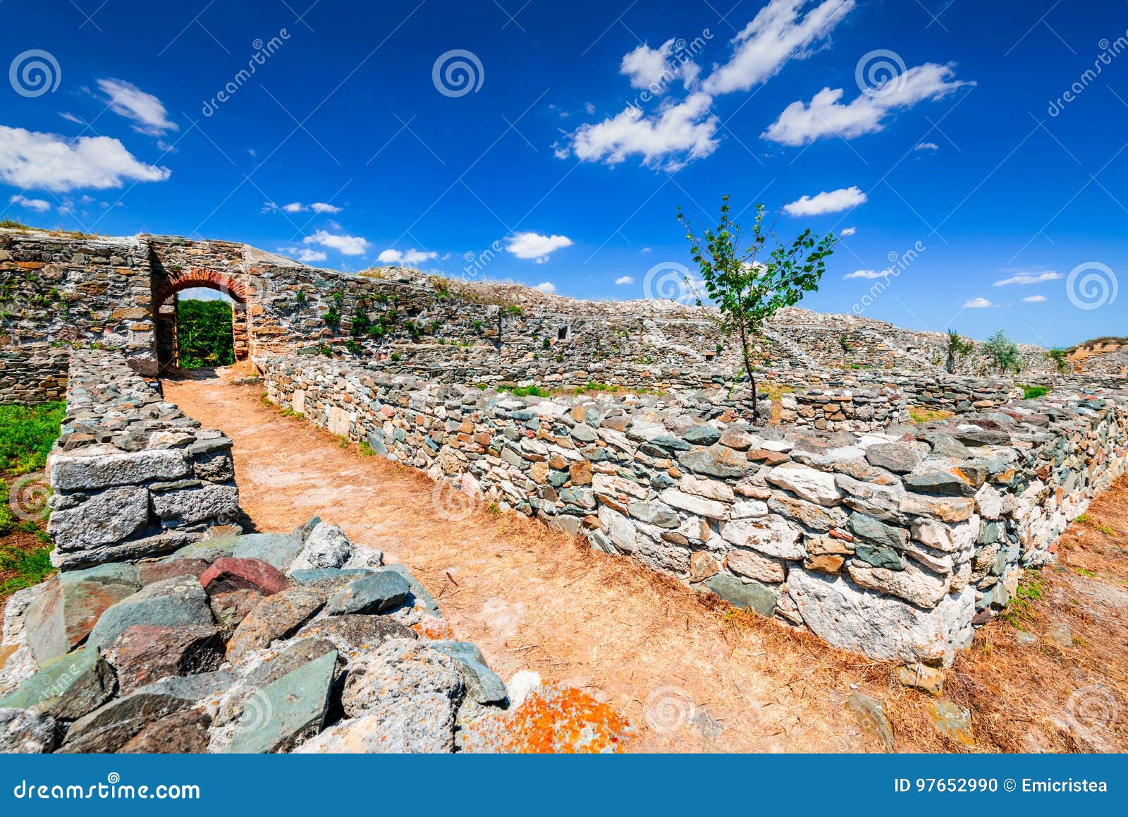 https://mdw-travel-data-us-east-1.s3.amazonaws.com/img/country/Romania/Dobruja-History-Museum/img_01.jpg