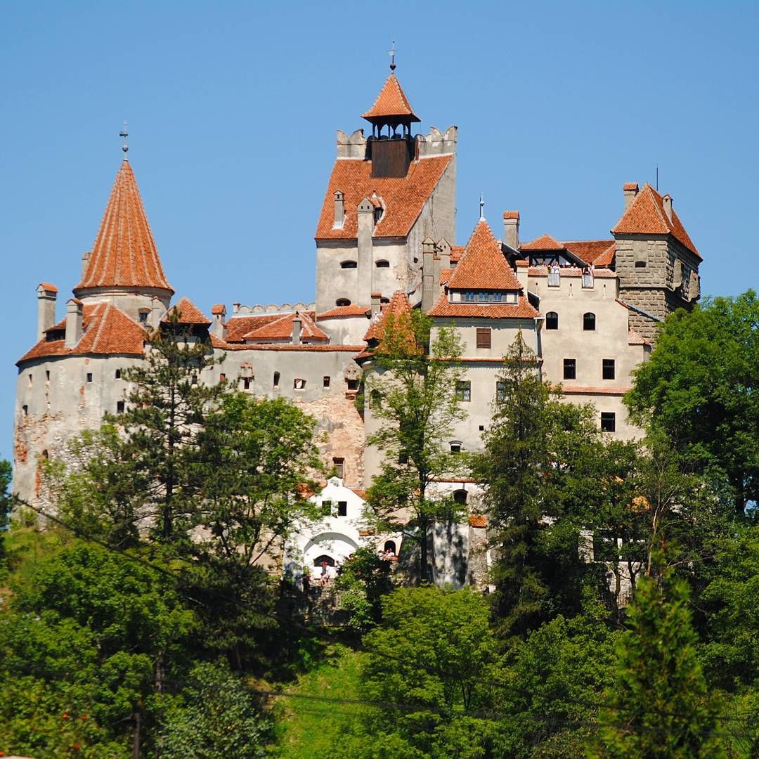 https://mdw-travel-data-us-east-1.s3.amazonaws.com/img/country/Romania/Durau-Monastery/img_00.jpg