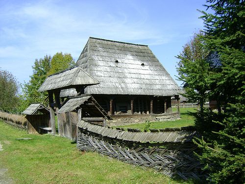 https://mdw-travel-data-us-east-1.s3.amazonaws.com/img/country/Romania/Eco-Museum-of-Maramures/img_02.jpg