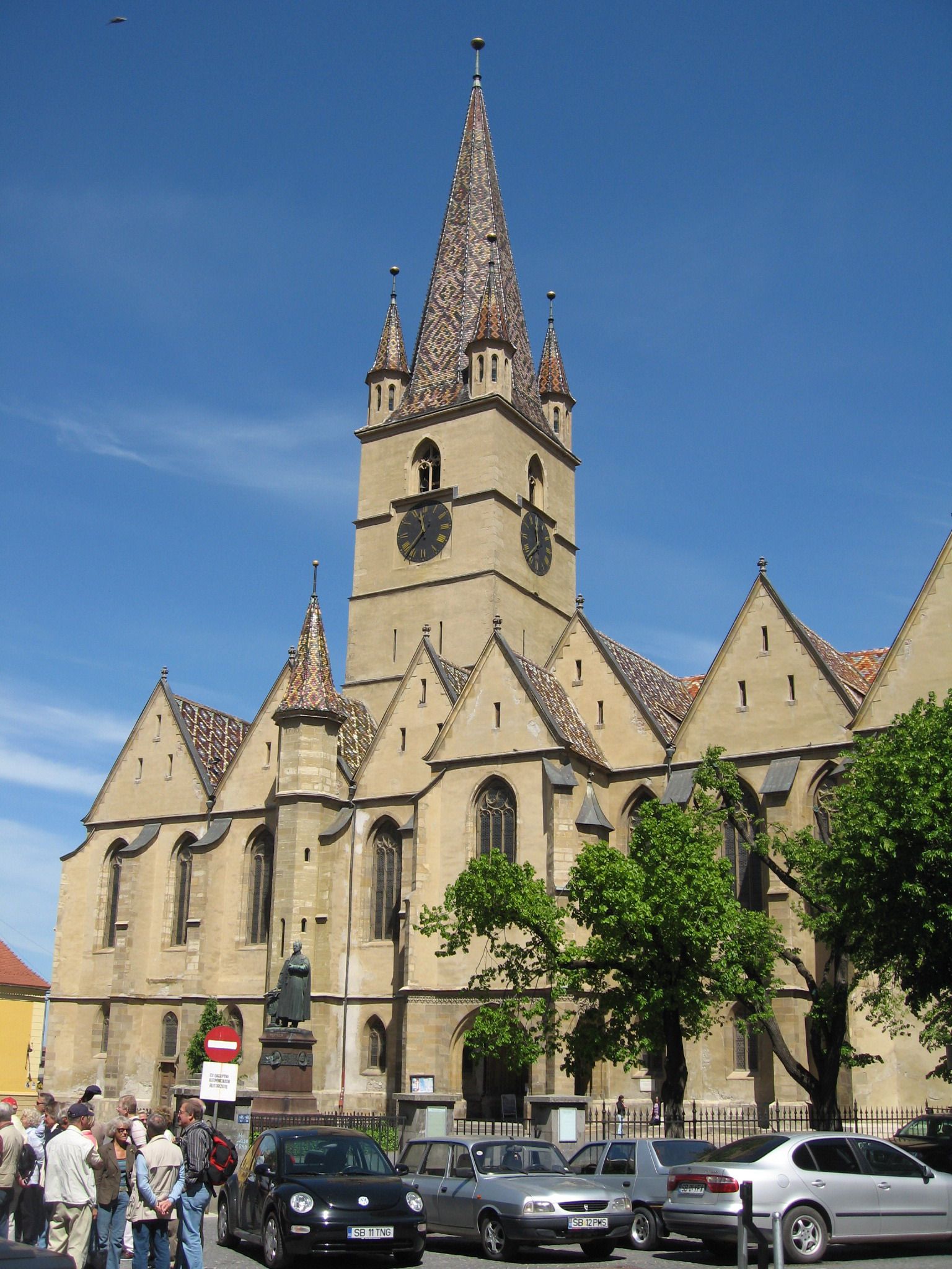 https://mdw-travel-data-us-east-1.s3.amazonaws.com/img/country/Romania/Evangelical-Cathedral/img_01.jpg