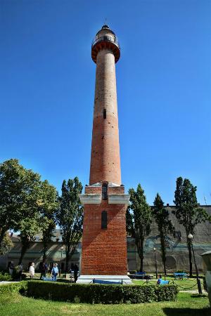 https://mdw-travel-data-us-east-1.s3.amazonaws.com/img/country/Romania/Firemens-Tower/img_03.jpg