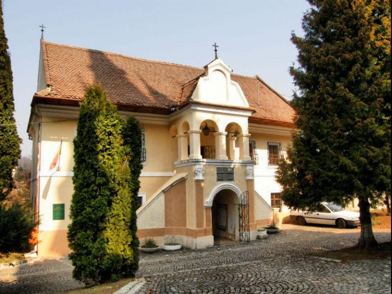 https://mdw-travel-data-us-east-1.s3.amazonaws.com/img/country/Romania/First-Romanian-School-Museum/img_02.jpg