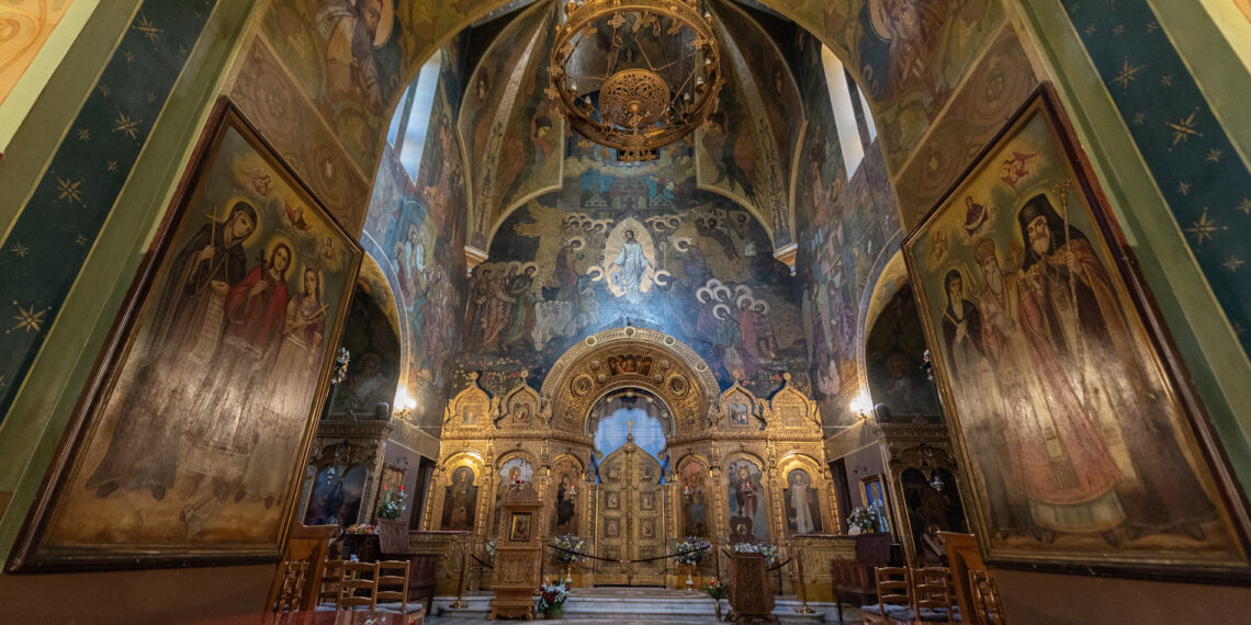 https://mdw-travel-data-us-east-1.s3.amazonaws.com/img/country/Romania/Gorjului-Orthodox-Church/img_00.jpg