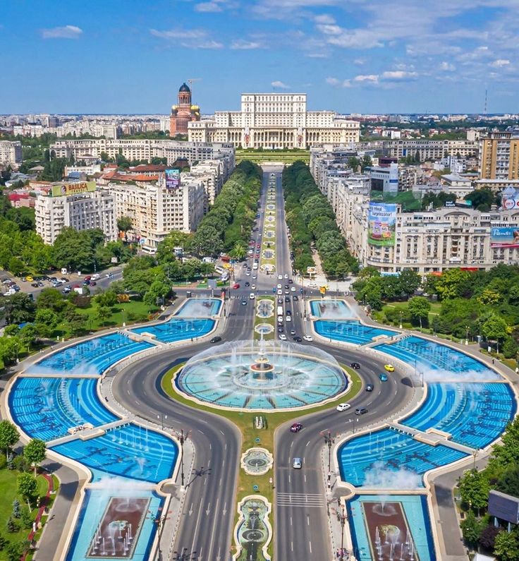 https://mdw-travel-data-us-east-1.s3.amazonaws.com/img/country/Romania/Great-Square--Piata-Mare-/img_01.jpg
