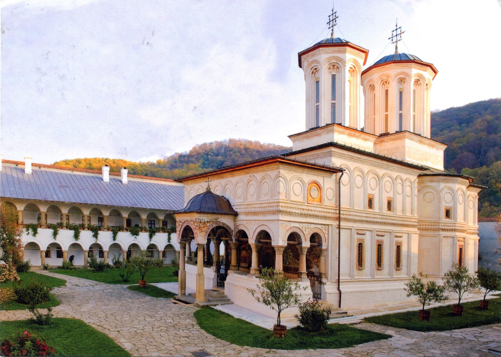 https://mdw-travel-data-us-east-1.s3.amazonaws.com/img/country/Romania/Horezu-Monastery/img_00.jpg