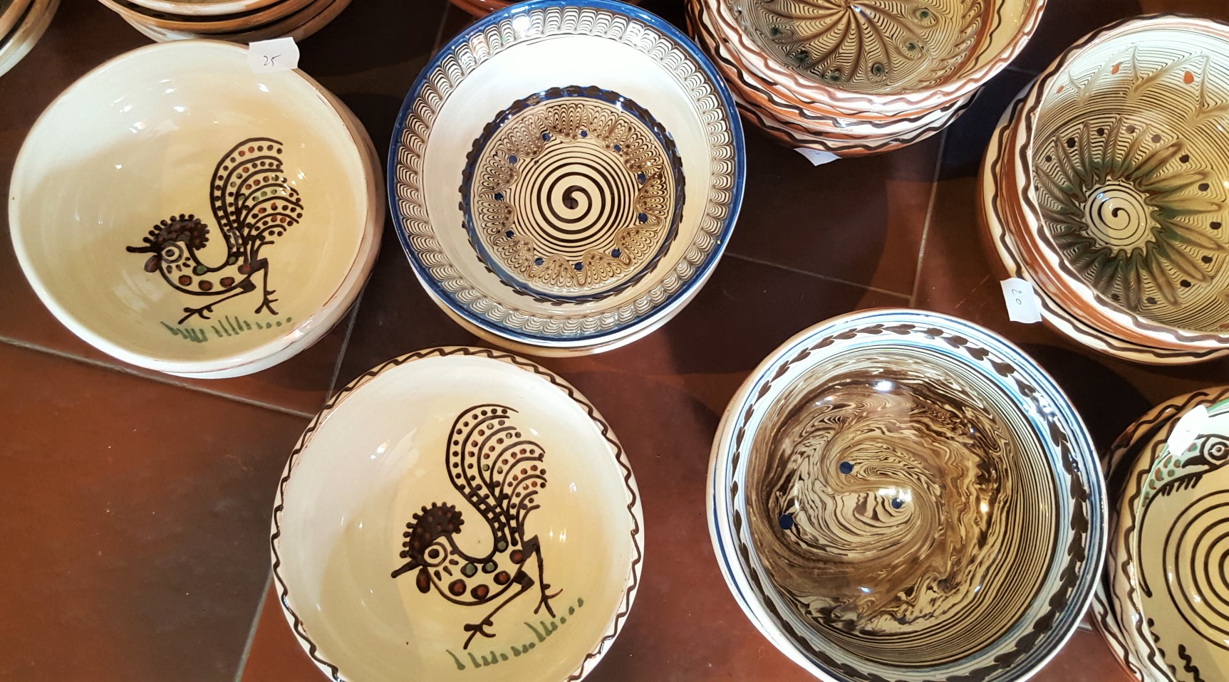 https://mdw-travel-data-us-east-1.s3.amazonaws.com/img/country/Romania/Horezu-Pottery/img_05.jpg
