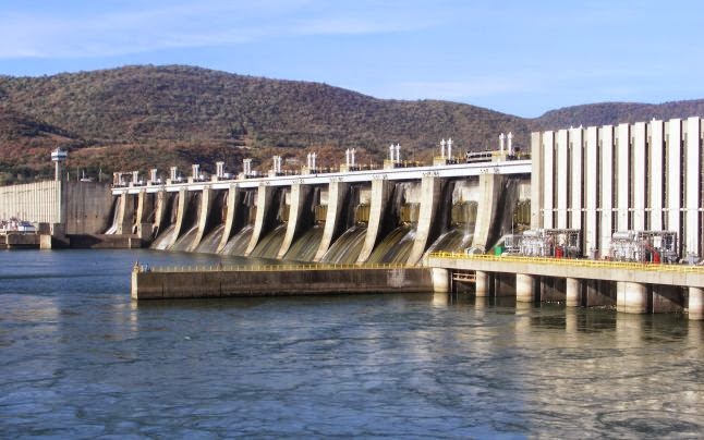 https://mdw-travel-data-us-east-1.s3.amazonaws.com/img/country/Romania/Iron-Gates/img_01.jpg