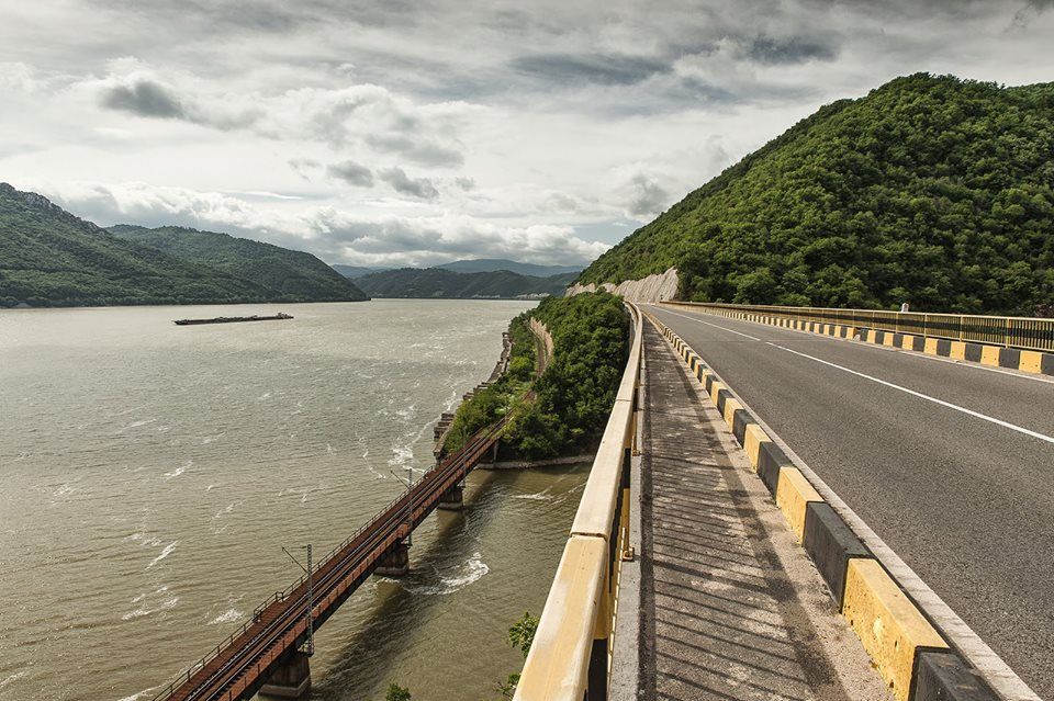 https://mdw-travel-data-us-east-1.s3.amazonaws.com/img/country/Romania/Iron-Gates/img_03.jpg