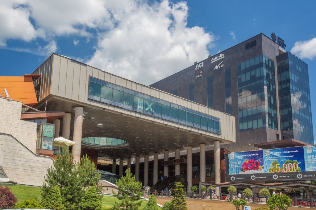 https://mdw-travel-data-us-east-1.s3.amazonaws.com/img/country/Romania/Iulius-Mall/img_03.jpg