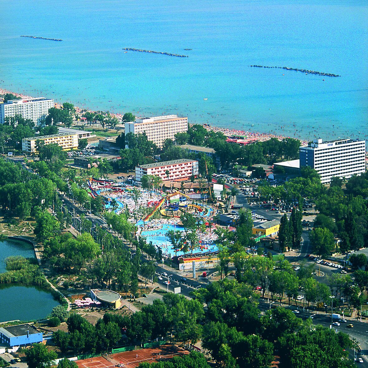 https://mdw-travel-data-us-east-1.s3.amazonaws.com/img/country/Romania/Mamaia-Casino/img_02.jpg